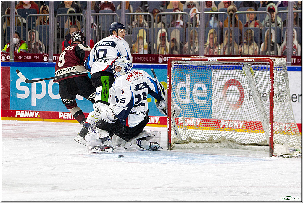 PENNY DEL;  Koelner Haie - Straubing Tigers; Koeln, 14.04.2021